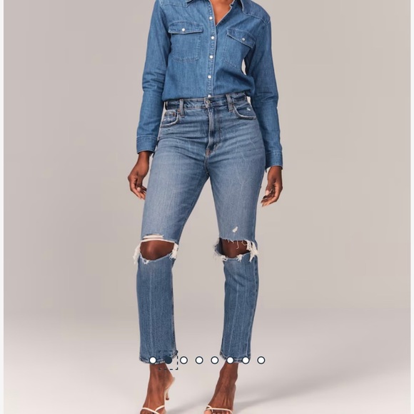 Abercrombie Curve Ultra High Rise Straight Jean/ Medium Destroy Short Length - Picture 1 of 2